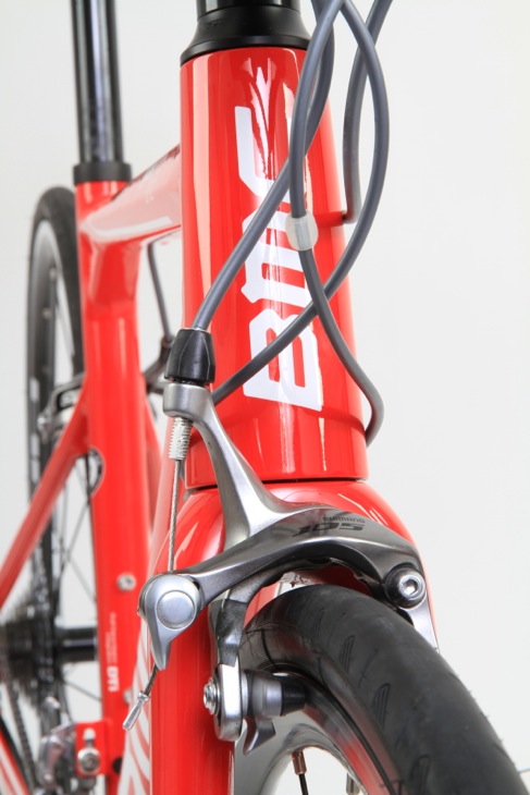 BMC granfondo GF02 振動吸収性能とダイレクトな乗り味を兼備